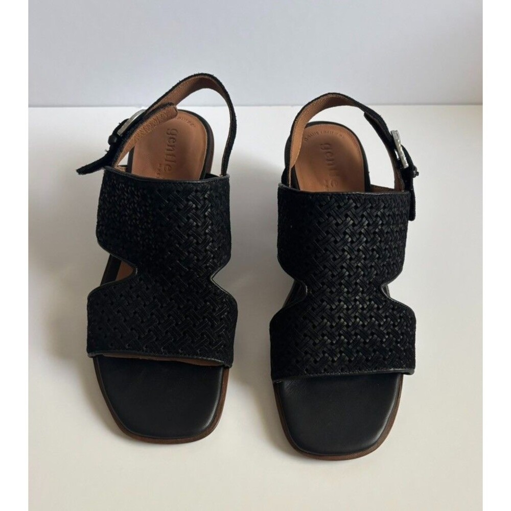 NWOB Gentle Souls Womens 7M by Kenneth Cole Black Leather Comfort Sandals Heel